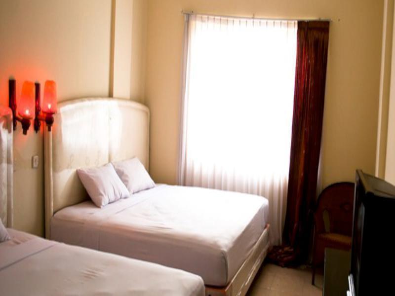 King Hotel Wates  Екстериор снимка